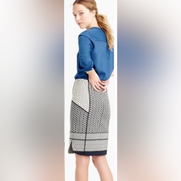 J. Crew | Paneled Black & Cream Geometric Jacquard Pencil Skirt Size 4 Office - Picture 3 of 11